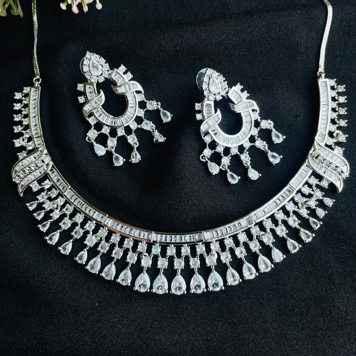 Ad Aaliyah Neckpiece