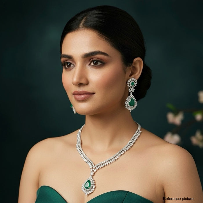 Ad aiva Neckpiece