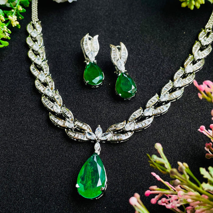 Ad Amelia Neckpiece