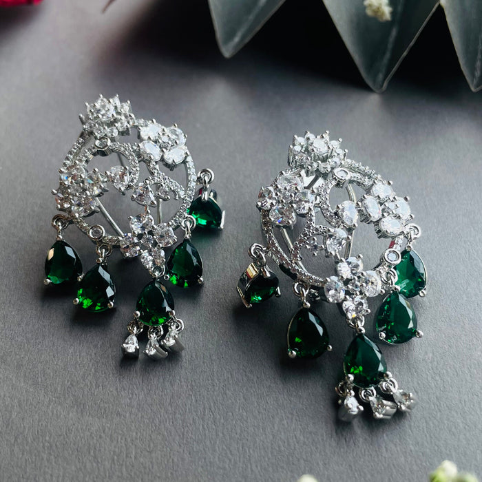 Ad Avika earrings