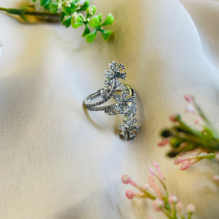 Ad Darla  ring adjustable