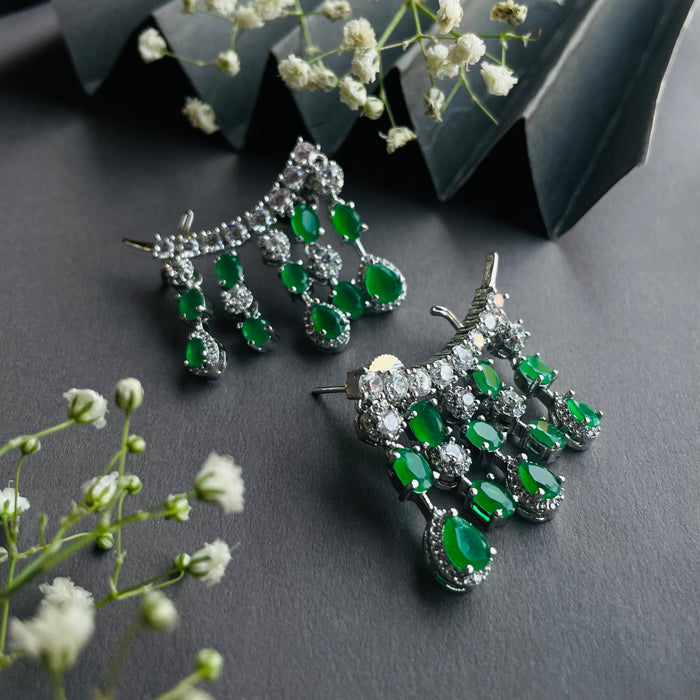 Ad Dhriti  Earcuff
