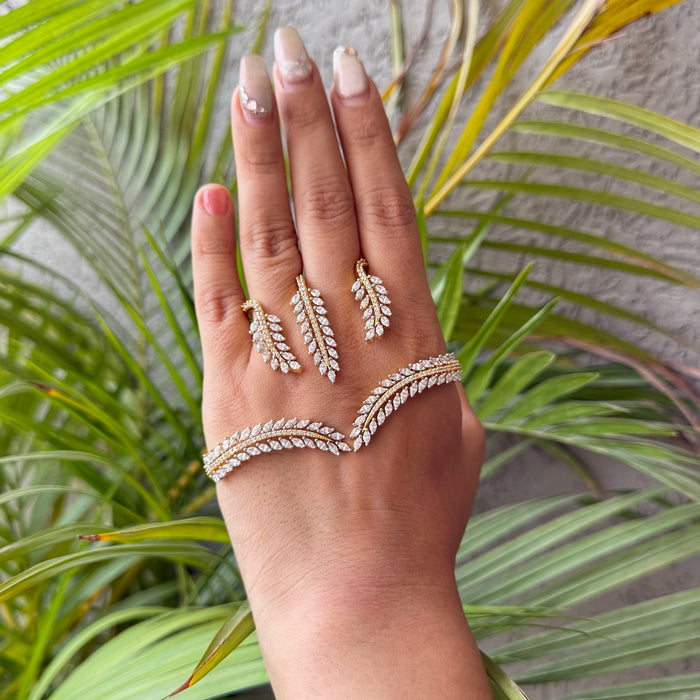 Ad Elsa Hand Cuff with ring
