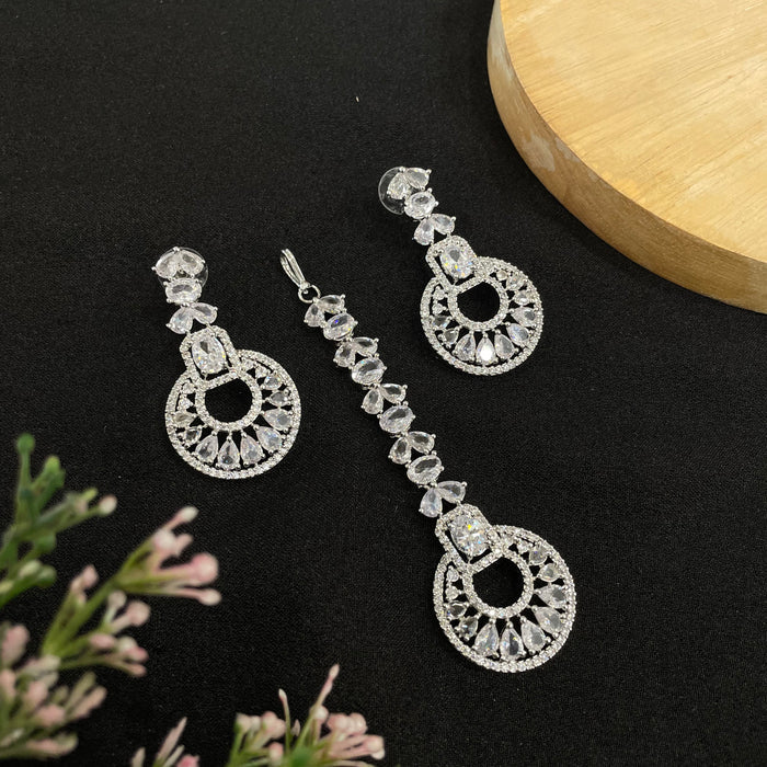 Ad Esha earrings with tikka set