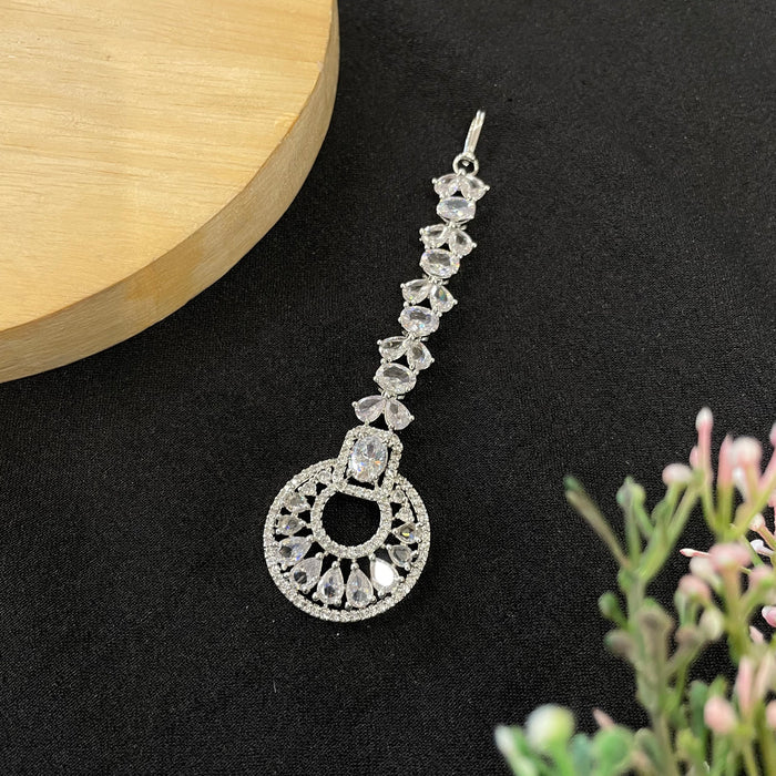 Ad Esha earrings with tikka set