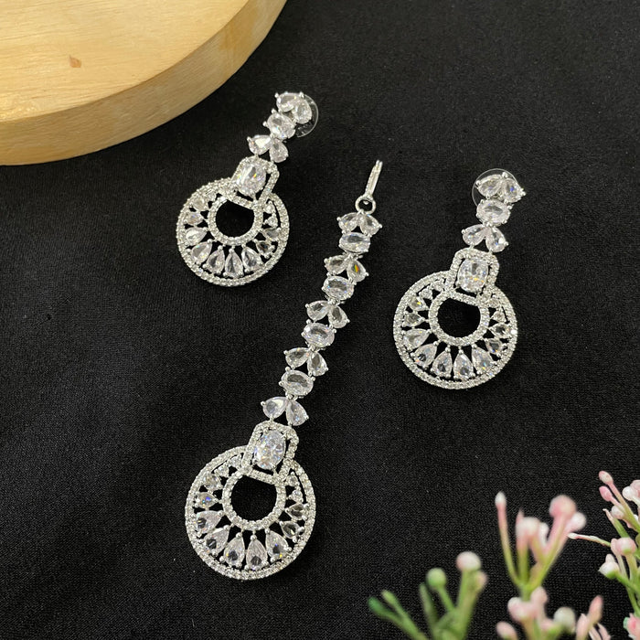 Ad Esha earrings with tikka set