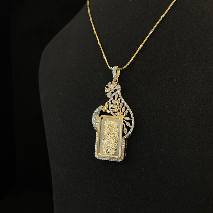 Ad Imperial Muse Pendant Set