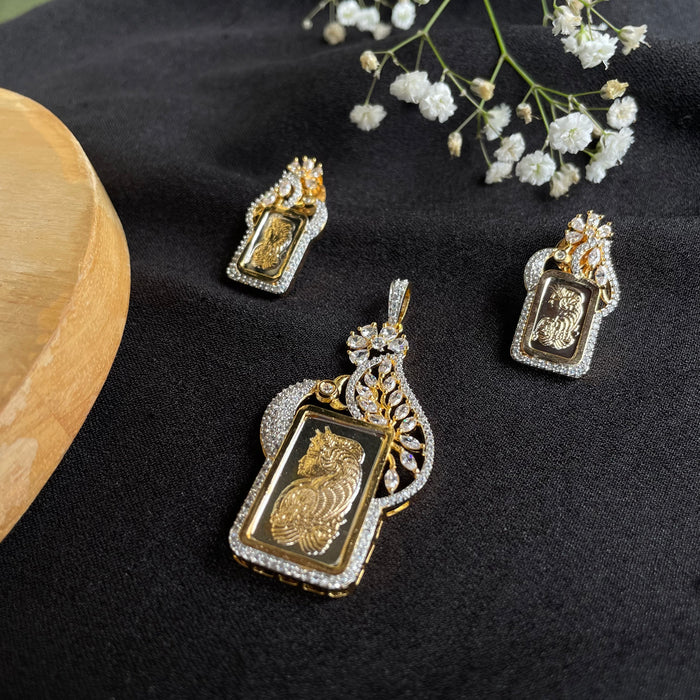 Ad Imperial Muse Pendant Set