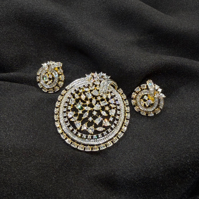AD Inaya Pendant Set