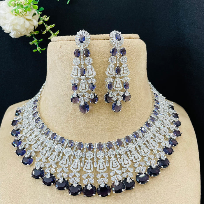 Ad Ishita neckpiece