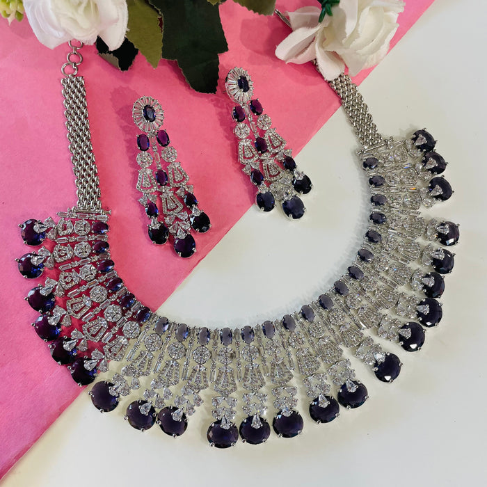 Ad Ishita neckpiece