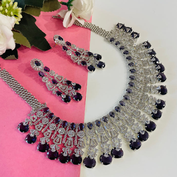 Ad Ishita neckpiece