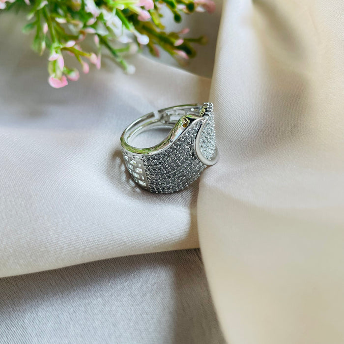 Ad Julia  ring adjustable