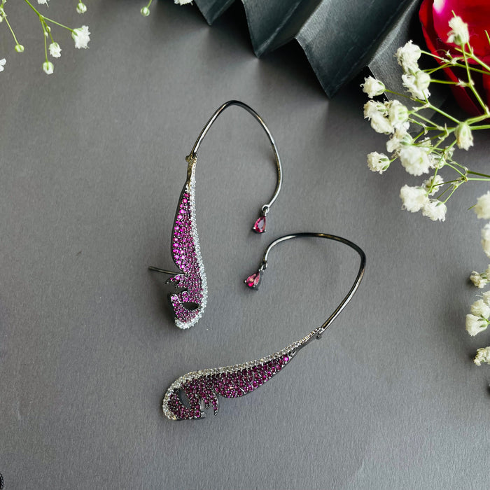 Ad Kritika earcuff