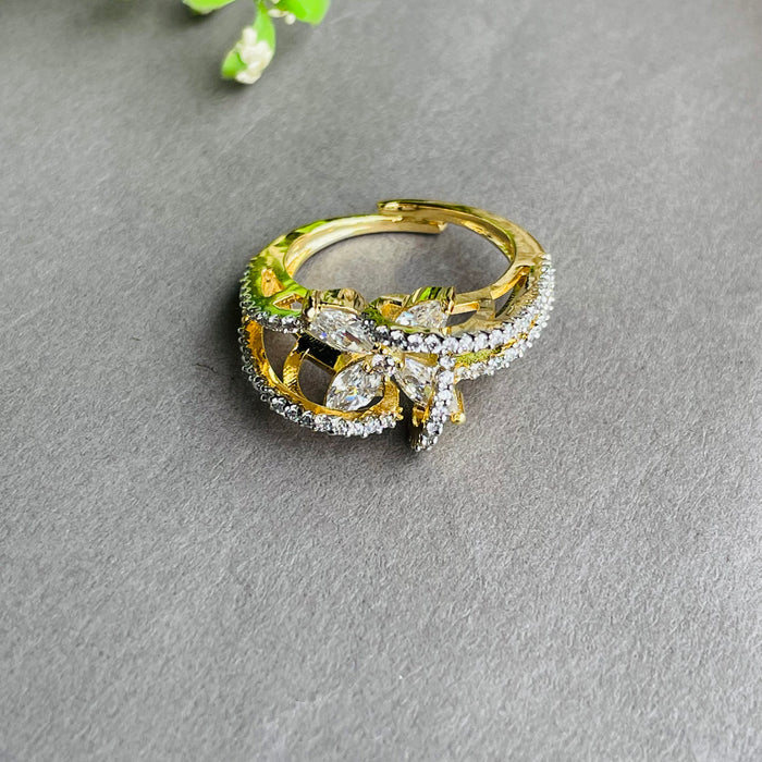 Ad Lainey ring