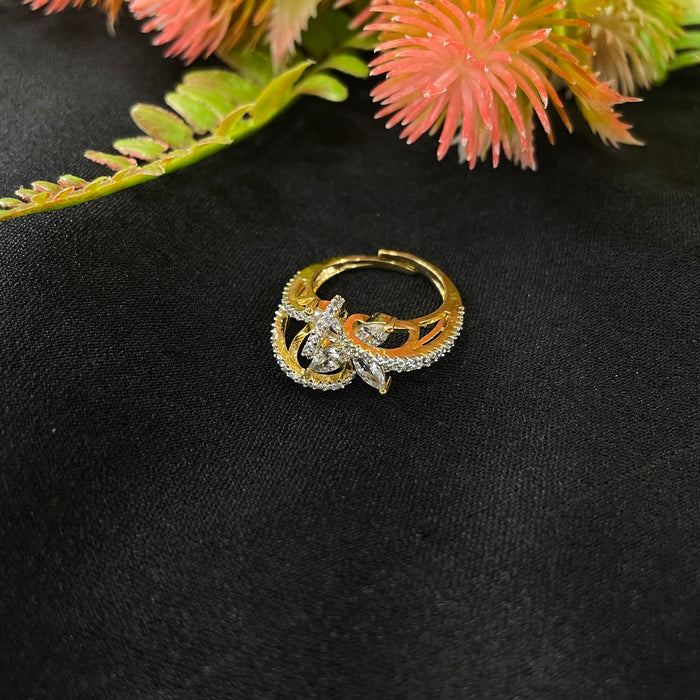 Ad Lainey ring