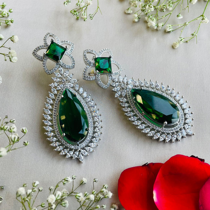 Ad Manvi neckpiece