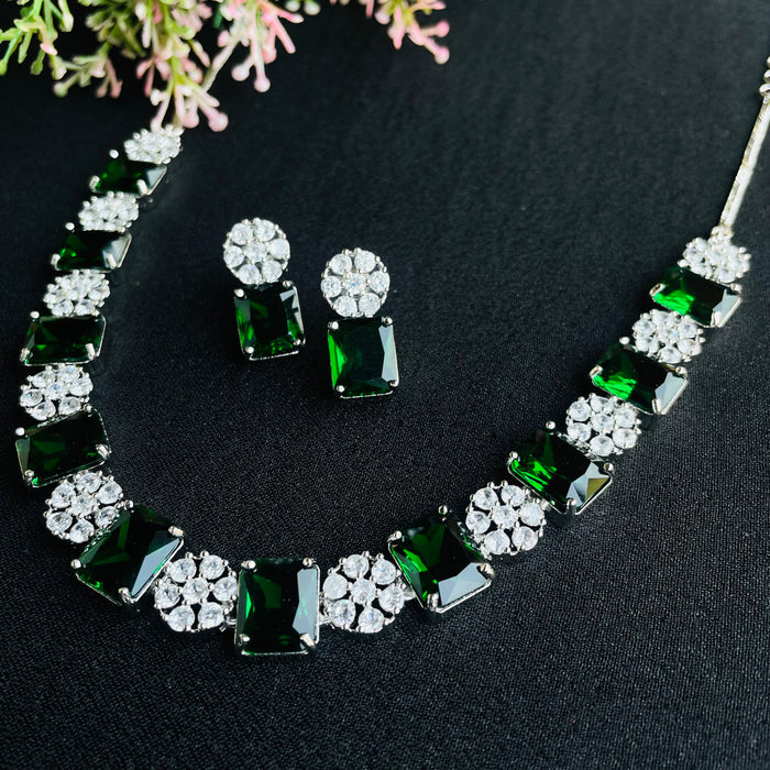 Ad Morgan Neckpiece