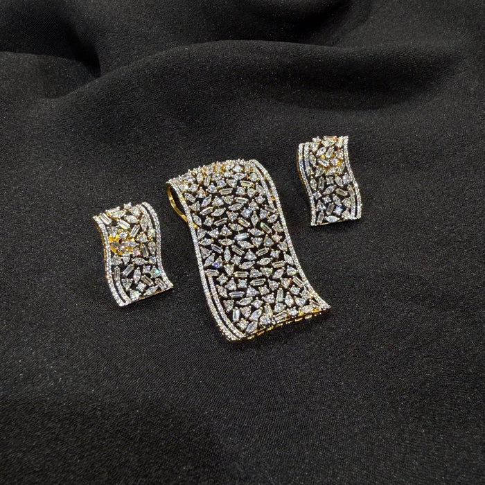 AD Myra Pendant Set