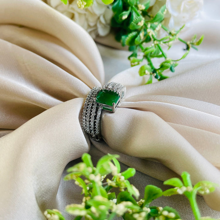 Ad Opal  ring adjustable