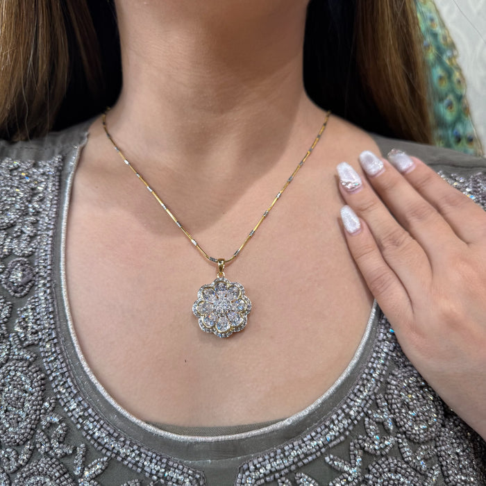 AD Reyna Pendant Set