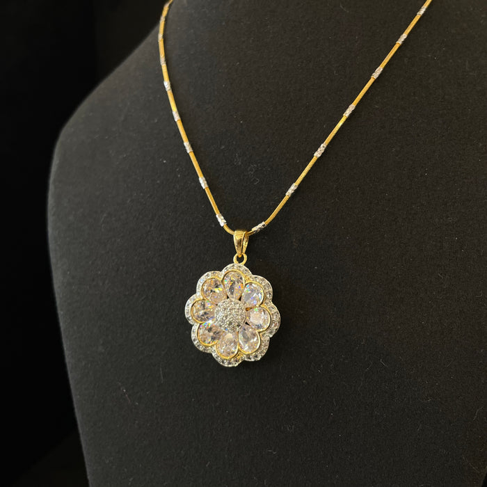AD Reyna Pendant Set