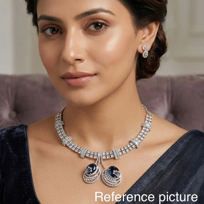 Ad Rhea neckpiece