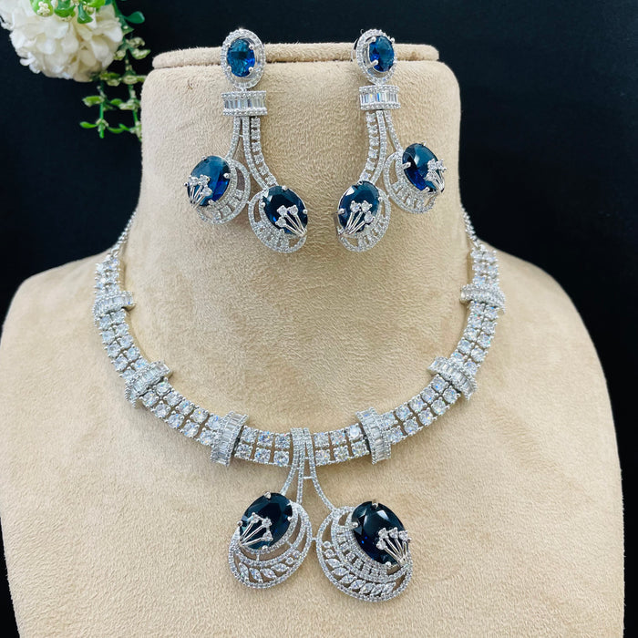 Ad Rhea neckpiece