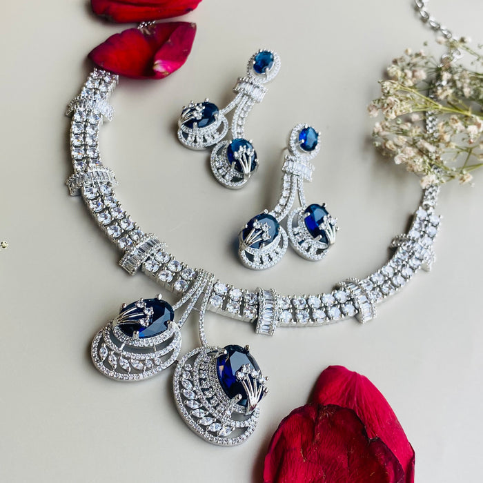 Ad Rhea neckpiece