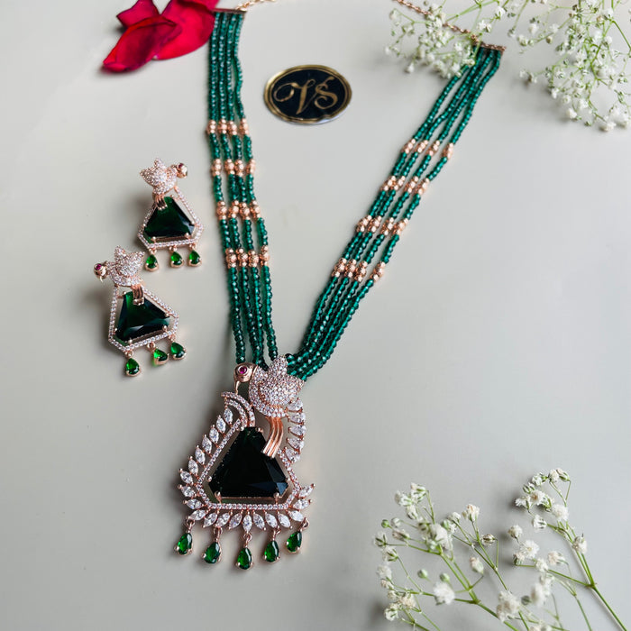 Ad Saanvi neckpiece