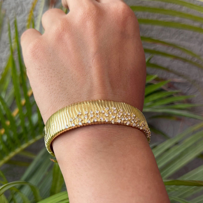 AD Samaira Openable Bracelet