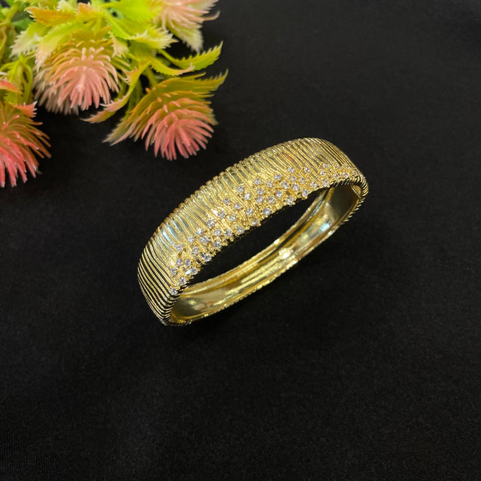 AD Samaira Openable Bracelet