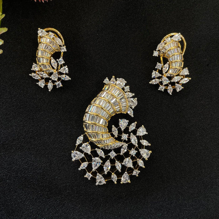 AD Shanaya Pendant Set