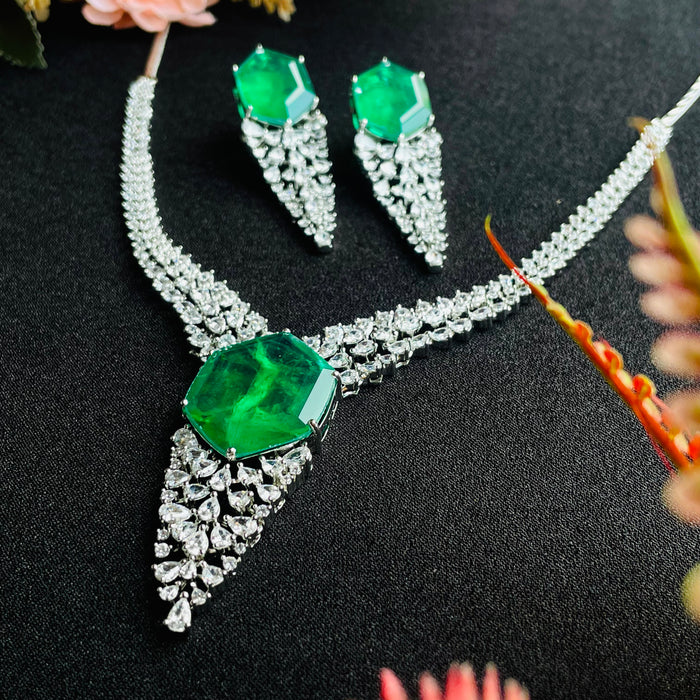 Ad Sharin Neckpiece