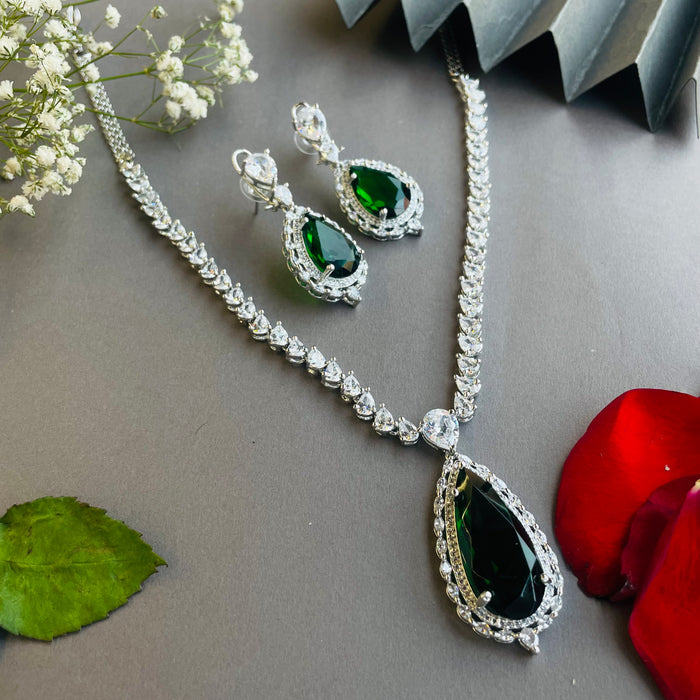 Ad zia Neckpiece with ring