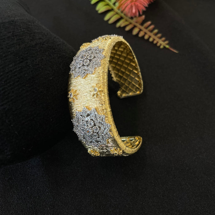 AD Zivah Openable Bracelet