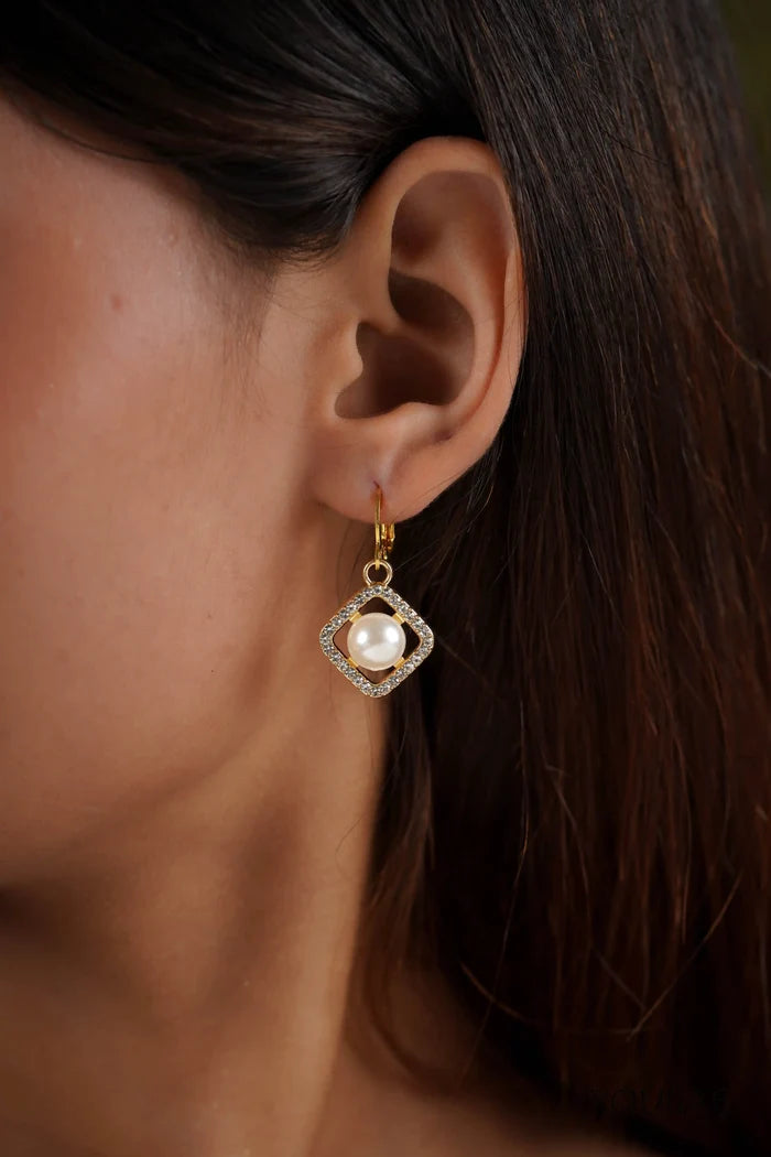 Arya Studded Pearl Earrings