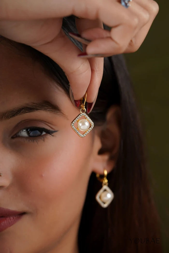 Arya Studded Pearl Earrings