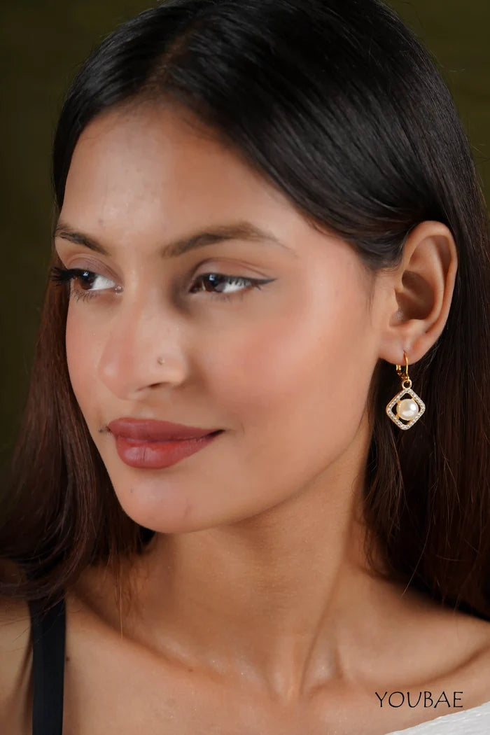 Arya Studded Pearl Earrings
