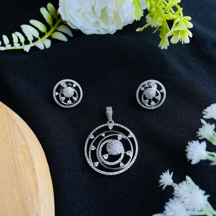 Chandrika Pendant Set