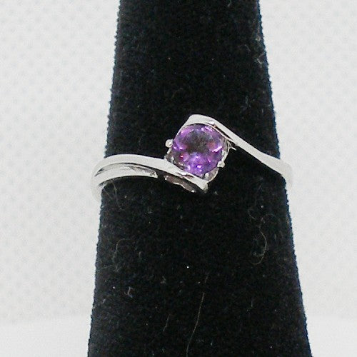 Dainty Amethyst Ring