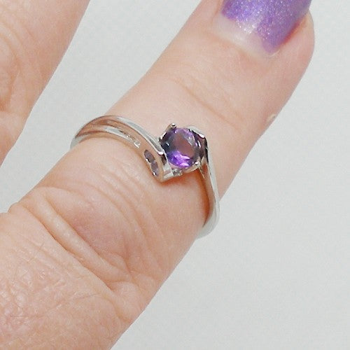 Dainty Amethyst Ring
