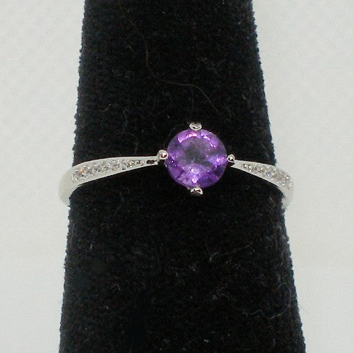 Dainty Amethyst Solitaire