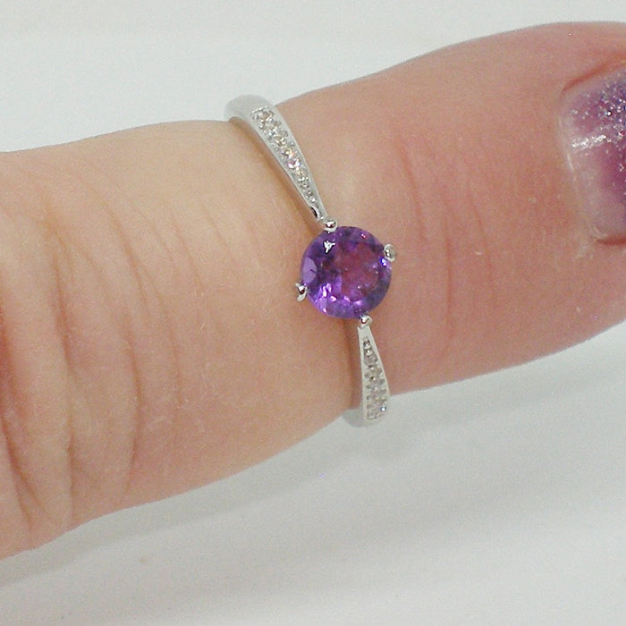 Dainty Amethyst Solitaire