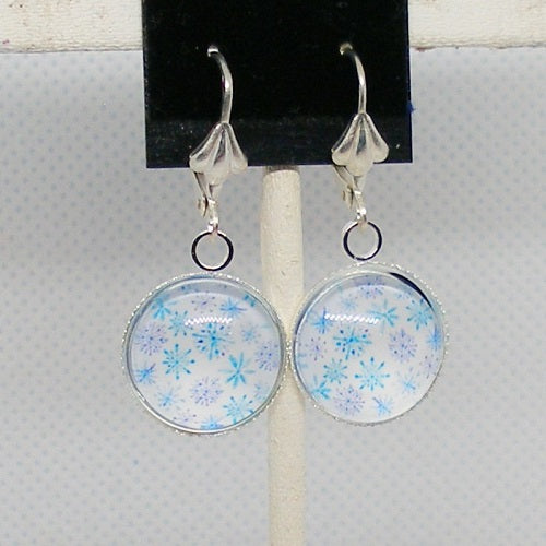Dainty Snowflake Dangle Earrings