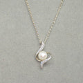 Elegant Pearl Pendant Necklace