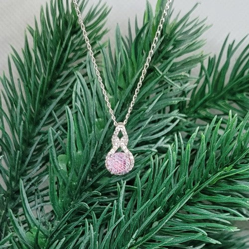 Fantasy Cut Pendant Necklace