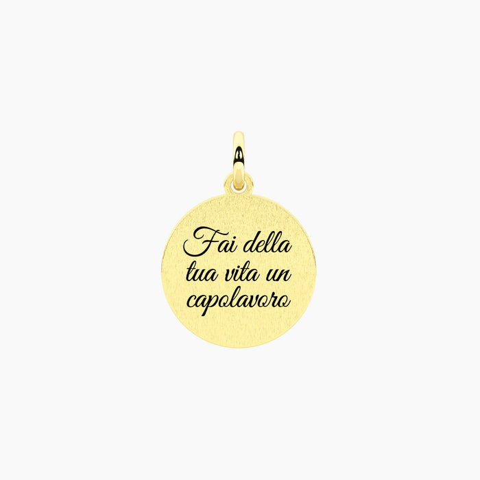 Ciondolo dorato con scritta Capolavoro