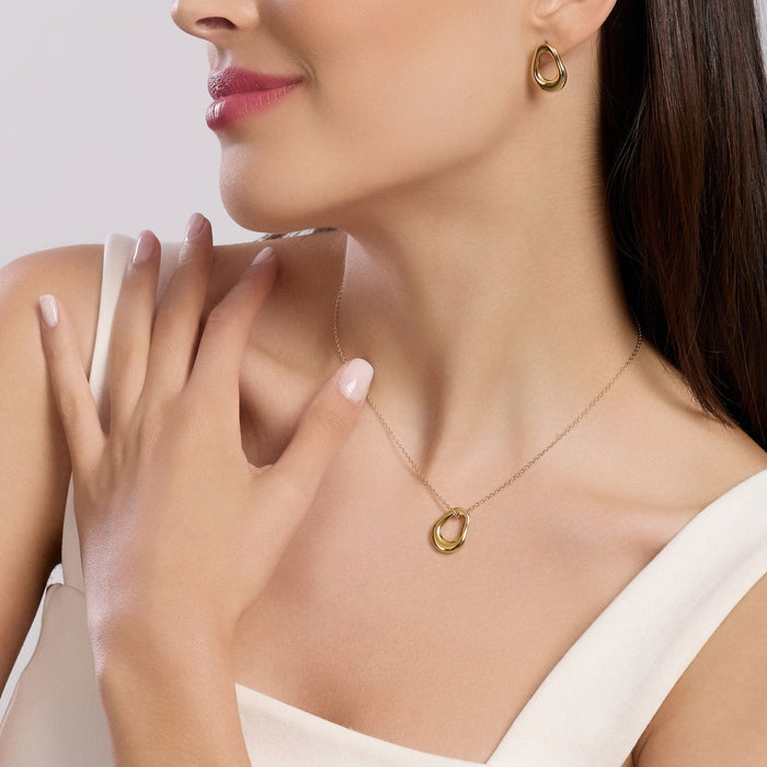 Collana dorata con pendente