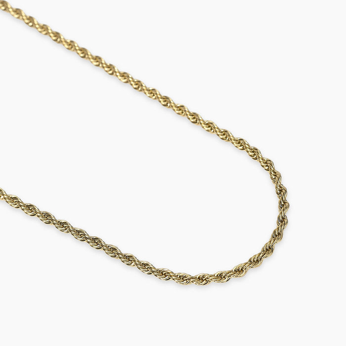 Collana dorata con catena corda